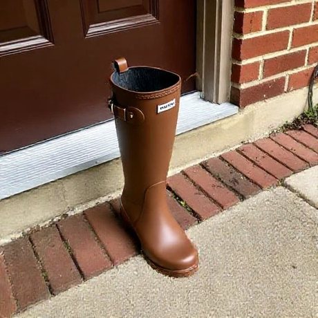 A pair of rain boots: different object, same scene